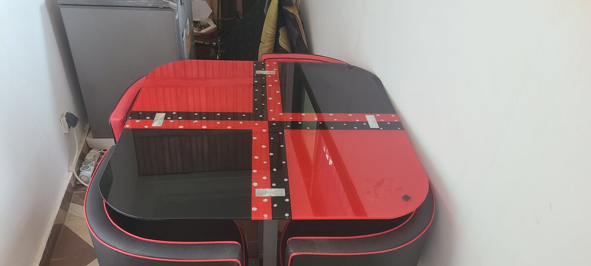 Table à manger moderne