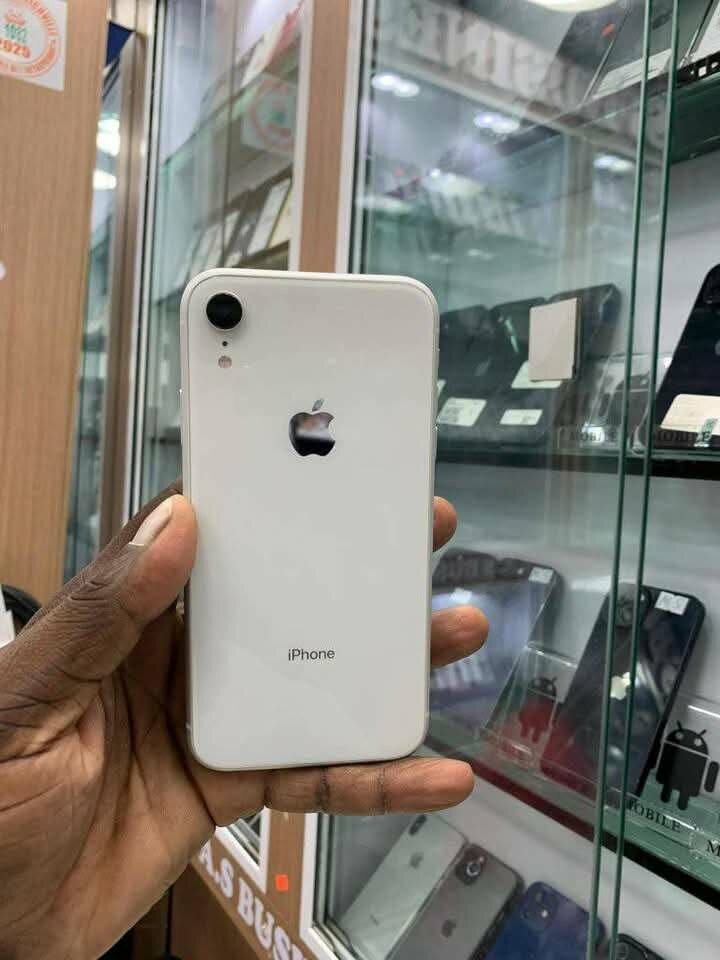 iPhone XR Blanc casi