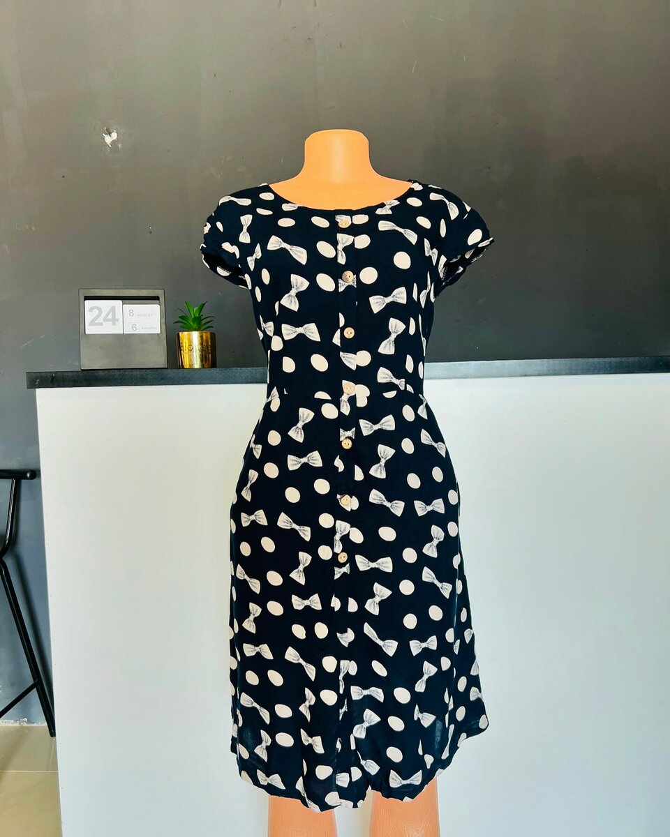  women's beautiful dress 