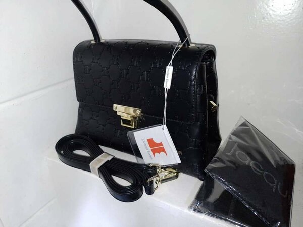 Sac à main noir élégant