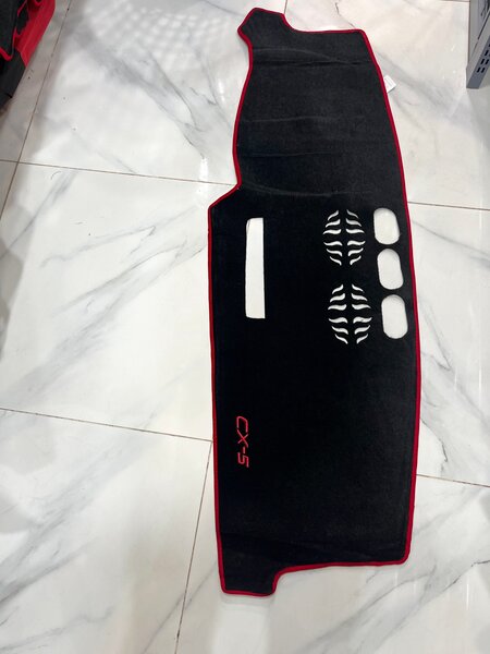 Tapis de tableau de bord voiture