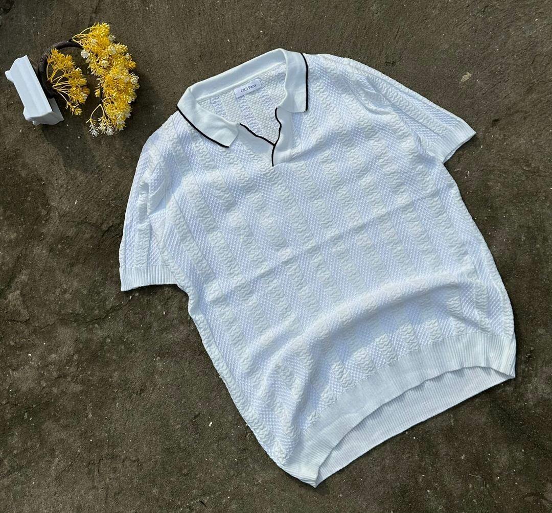 Polo en maille blanche élégante