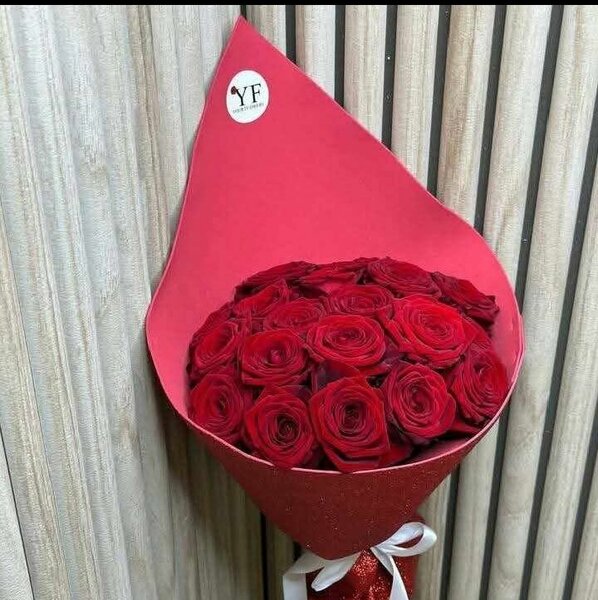 Bouquet de roses rouges élégantes