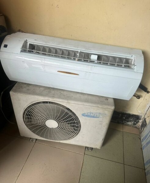 SAMSUNG 1.5HP AIR CONDITIONER