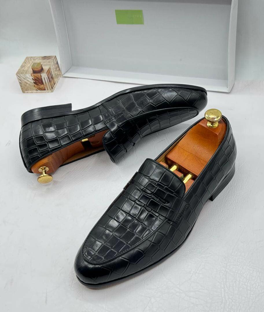 Solid Leather Executive Shoes