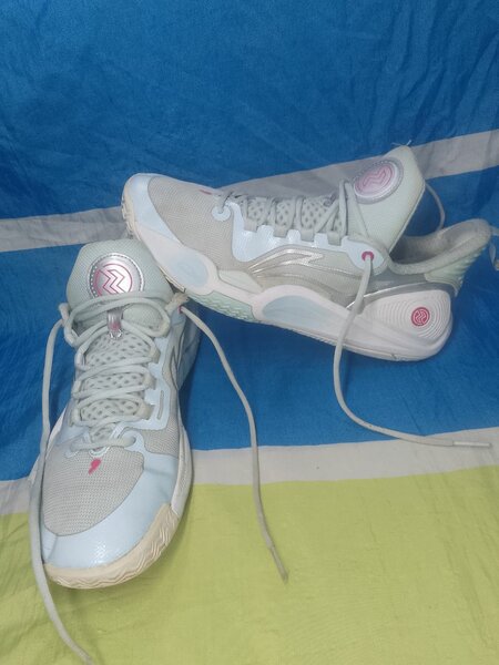 Li-ning Speed 8