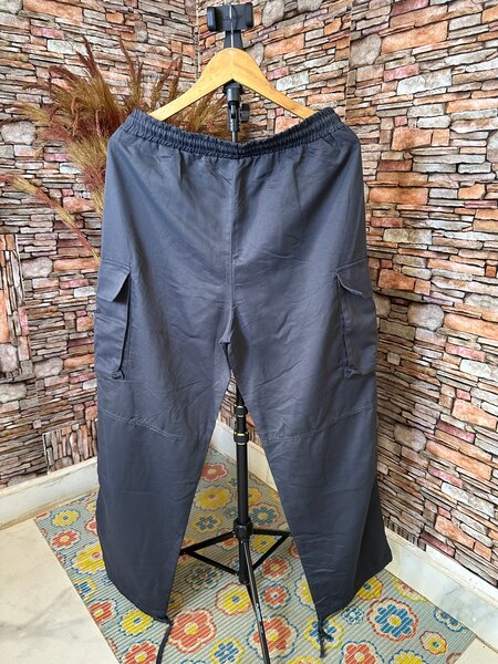Pantalon cargo gris