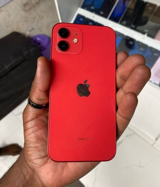 iPhone 12 Rouge Neuf