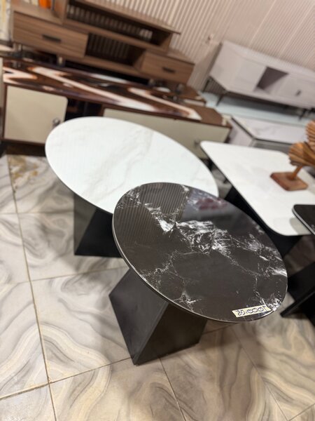 Tables gigognes modernes