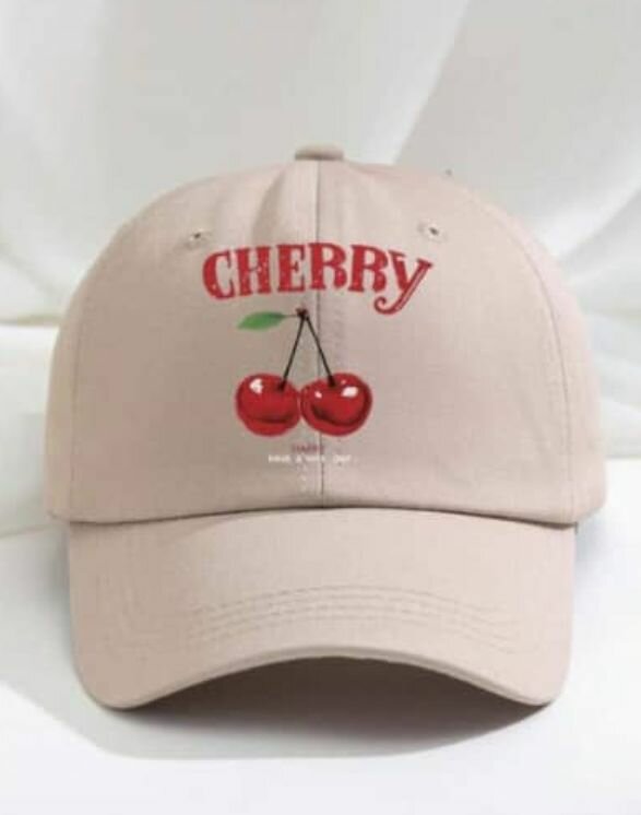 Casquette tendance motifs brodés