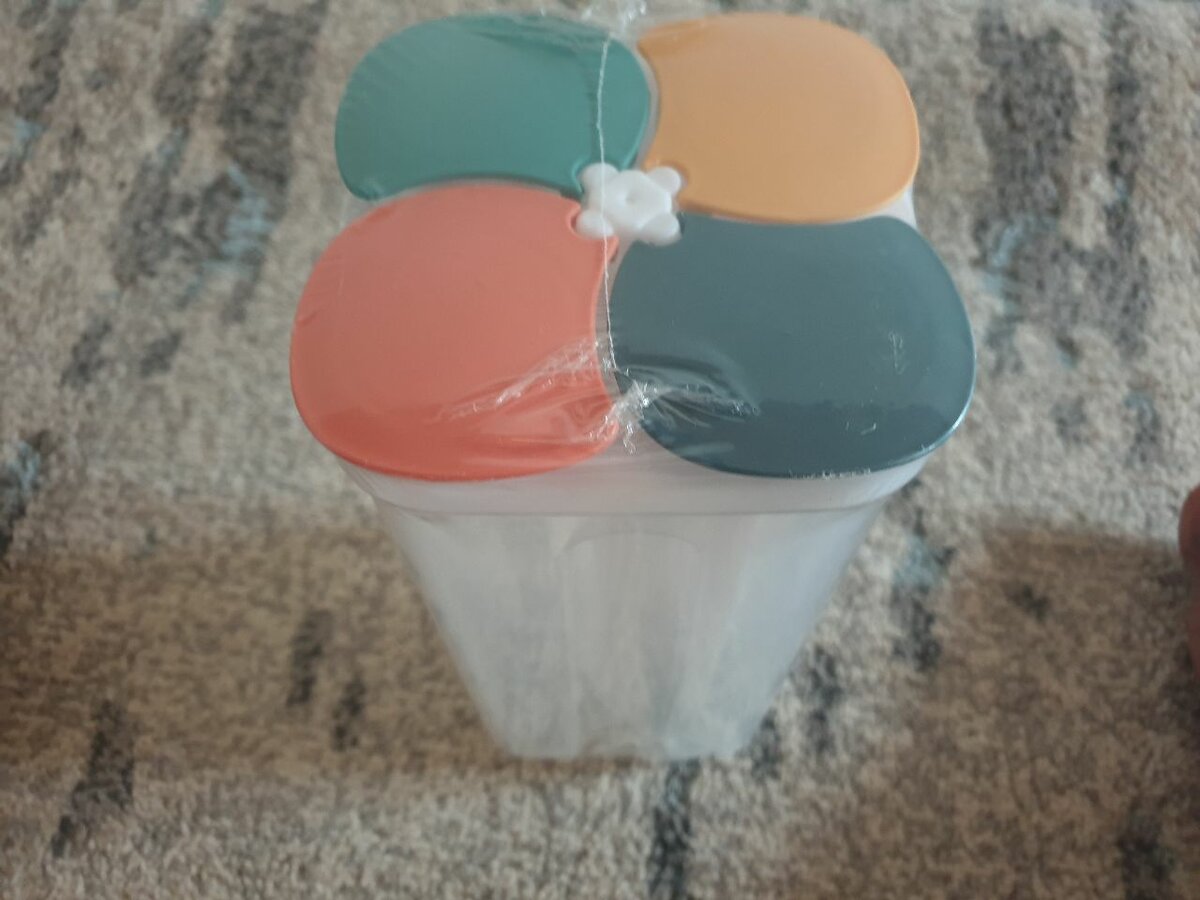 Boîte pratique pour sucres etc