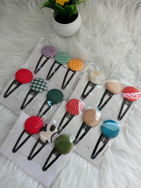 Handmade Button Hairclips