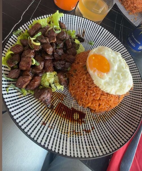 Riz Jollof avec Bœuf et Œuf