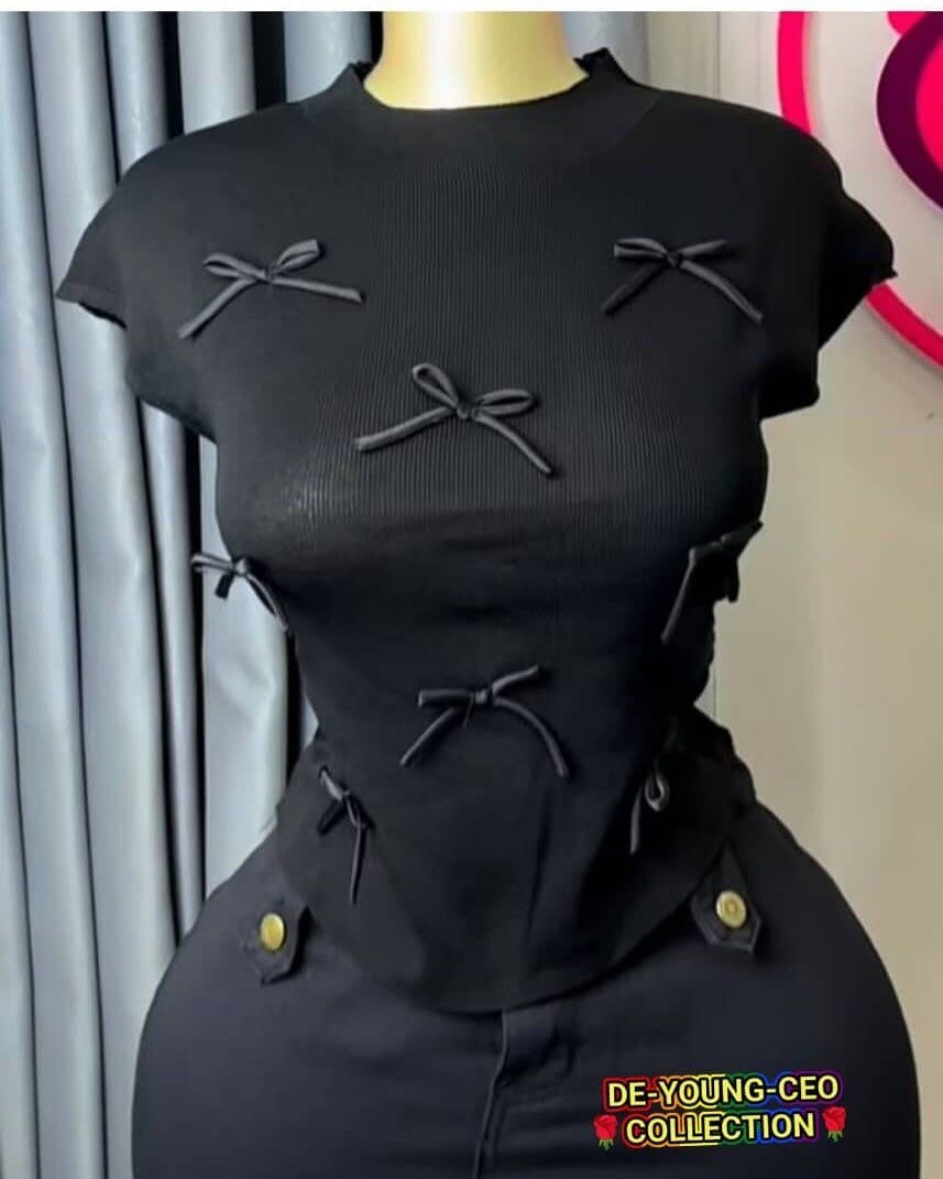 T-shirt chic avec nœuds