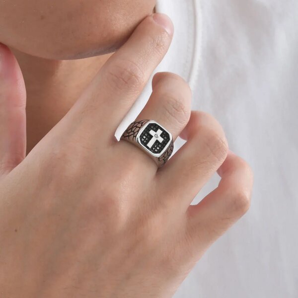 Bague Homme Croix Argentée