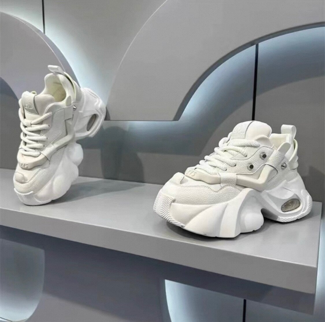 Chaussures de sport modernes