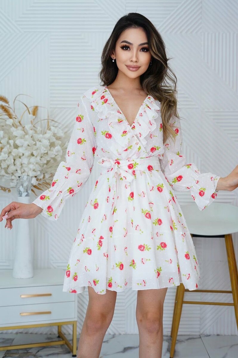 Красивое платье в цветочек