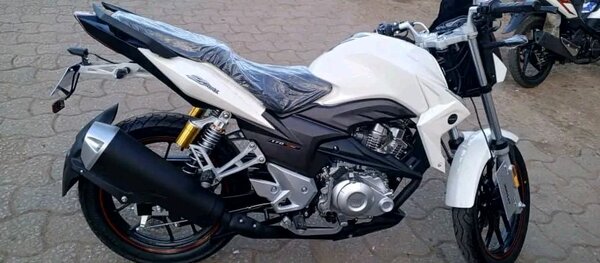 Moto Sportive Hautes Performances