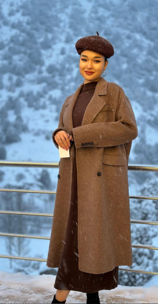 Пальто коричневое