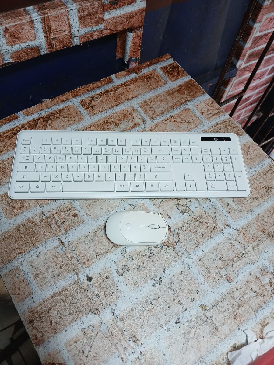 Complet clavier et souris sans fil hp