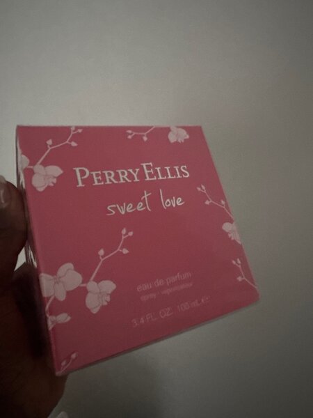 Perry Ellis Sweet Love Perfume