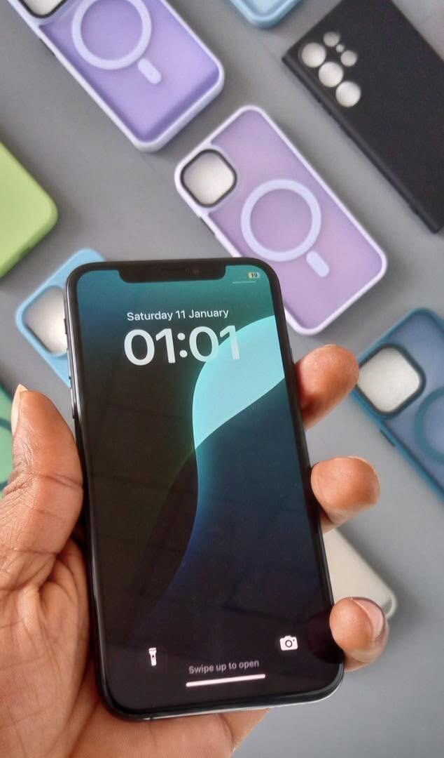 iPhone avec Coques Variées