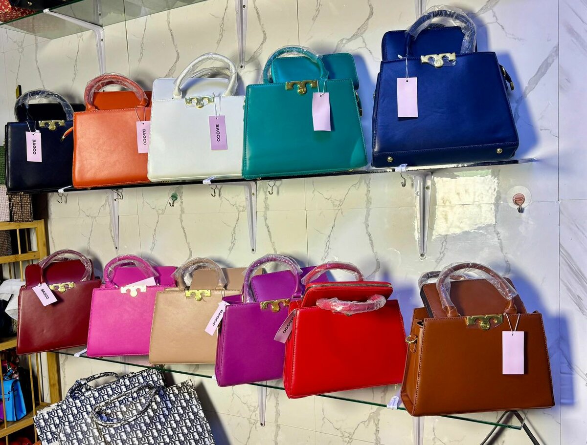 Sacs à main colorés élégants