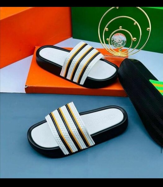 Claquettes confort stylées