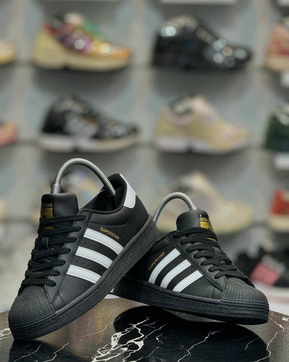 Adidas superstar