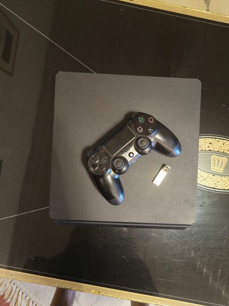 PlayStation 4 slim version 9.00 with FC25
