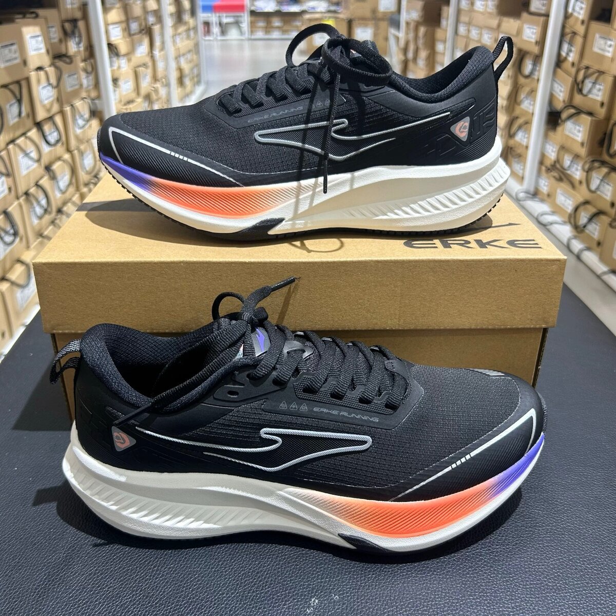 Кроссовки ERKE