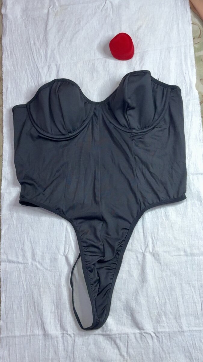 Body sexy noir pour femme