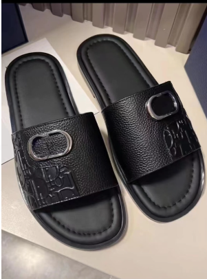 Slippers black