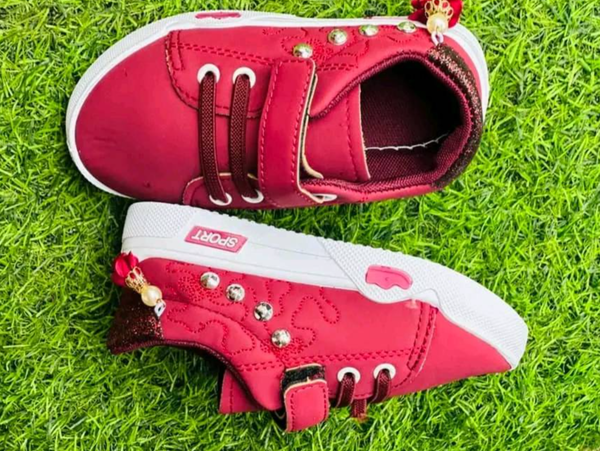 Kids sneakers