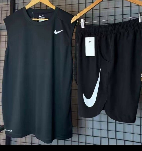 Tenue de sport Nike Dri-FIT