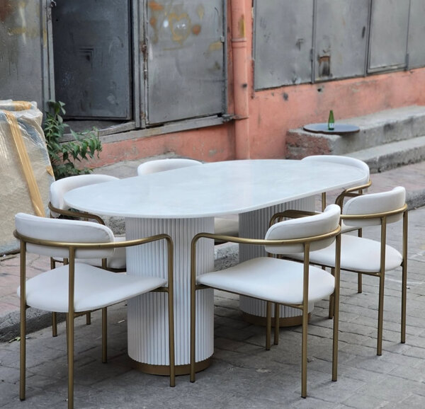 Table de salle à manger moderne