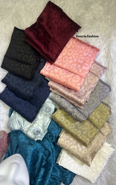 Voile en satin jaguar (1)