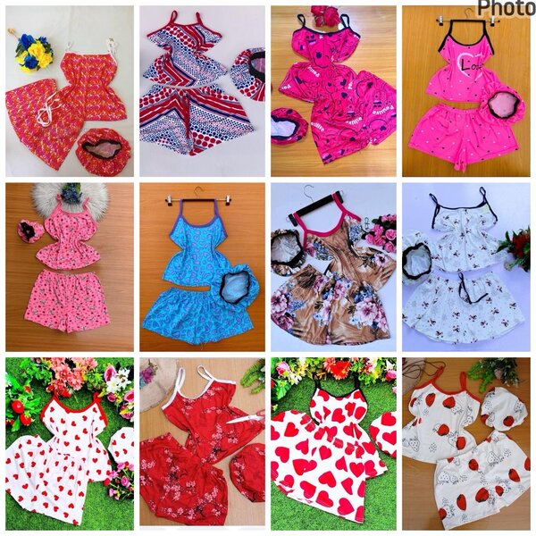 Ensemble de pyjamas colorés