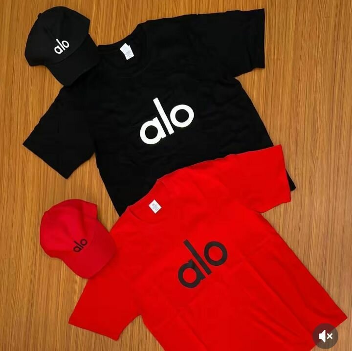 T-shirt et casquette