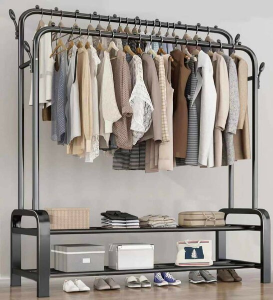 Metal clothes hanger
