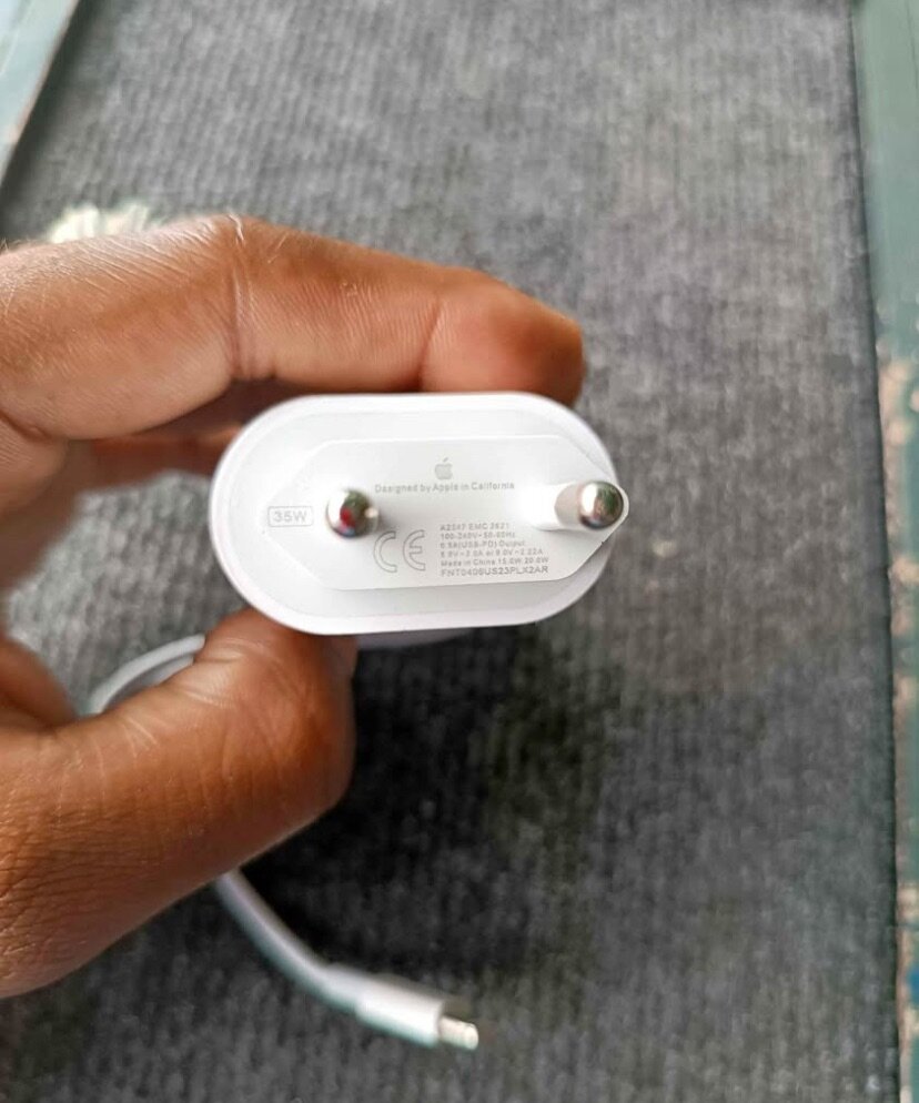 Chargeur diPhone original