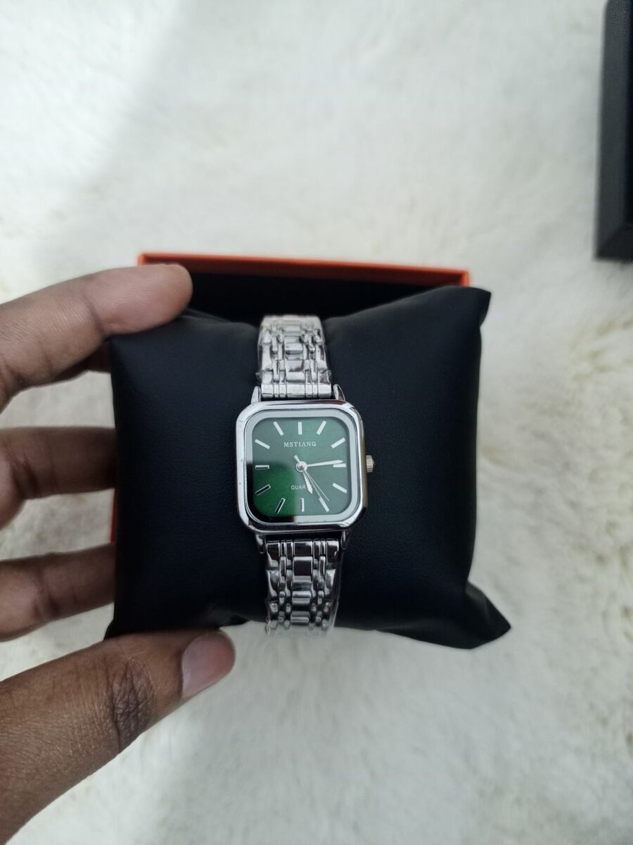 Montre Cécile,acier inoxydable