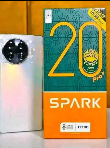 Smartphone Tecno Spark 20 Pro+
