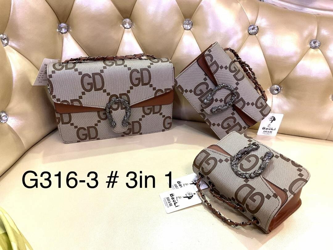 Beautiful ladies bags set