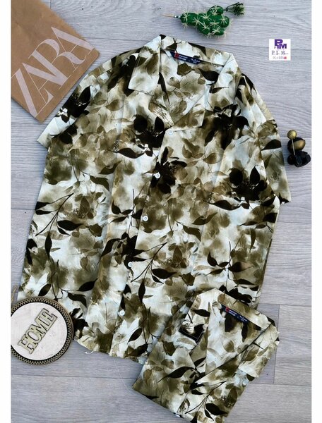 Chemise à motifs tropicales