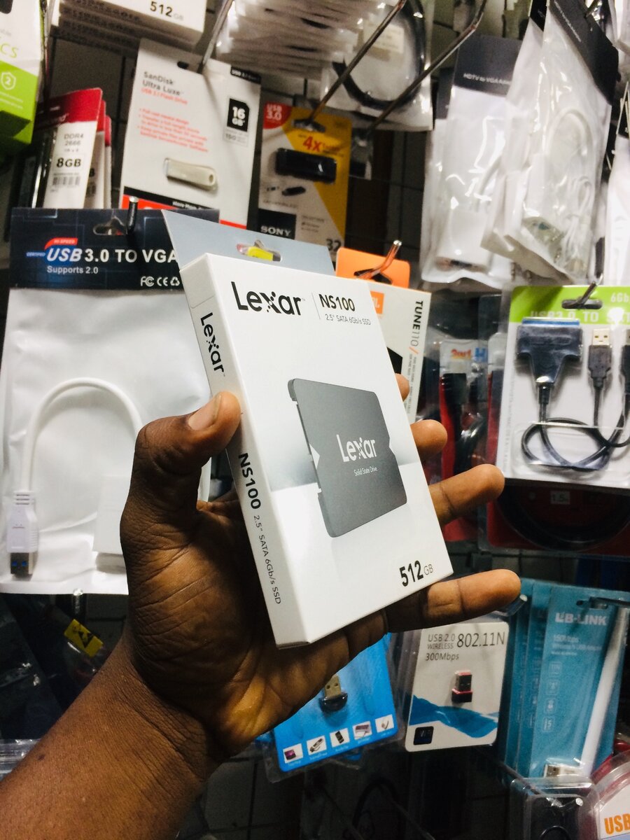 LEXAR SSD. Drive.  512 gb