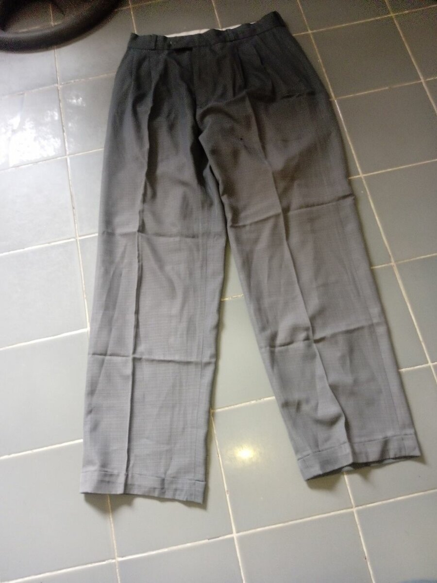 Pantalon classique homme élégant