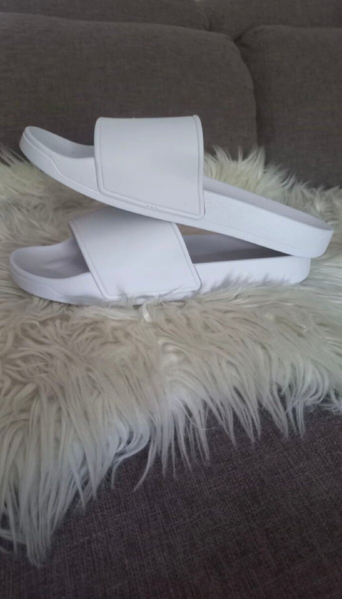 Claquettes confortables unisexes