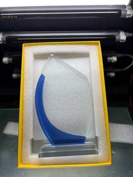 Trophée en verre personnalisé