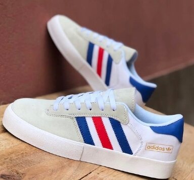 Adidas sneakers color